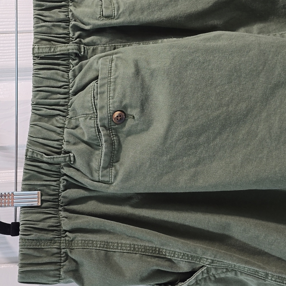 Old Navy Green Bermuda Shorts Classic Cotton Twill - Picture 7 of 11